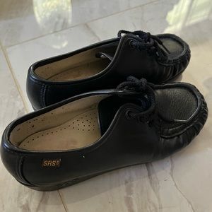 Genuine Sas comfort shoes size 6.5M